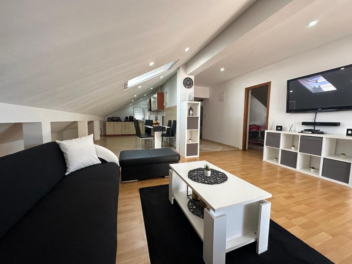 M&M Apartman Zára Kültér fotó